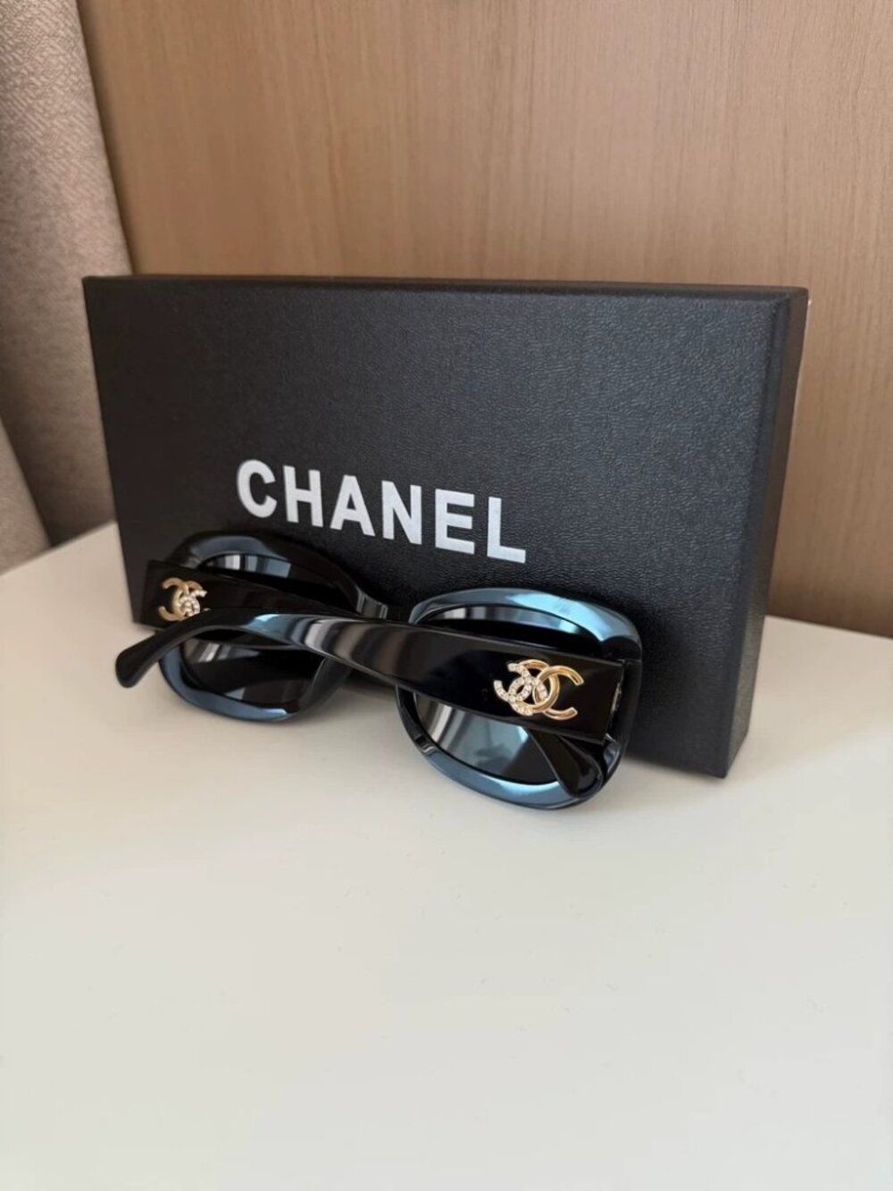 CHANEL 5468-B-A Sunglasses Black Frame - Picture 5 of 8